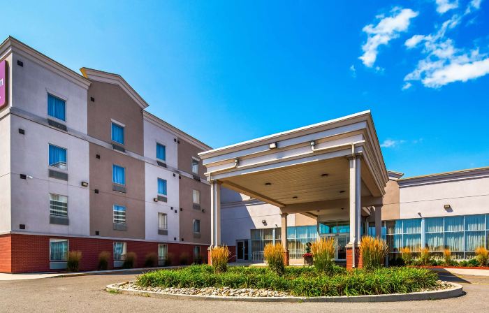 Best Western Plus Bowmanville