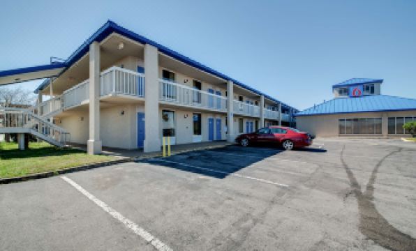 Motel 6 Jennings, La