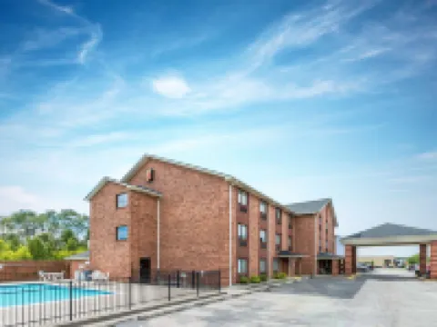 Super 8 by Wyndham Georgetown Hotels in Georgetown