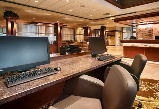 베스트 웨스턴 아든 파크 호텔 외관