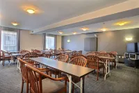 Super 8 by Wyndham Trois-Rivieres - breakfast