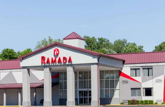 亨德森-埃文斯維爾温德姆華美達酒店