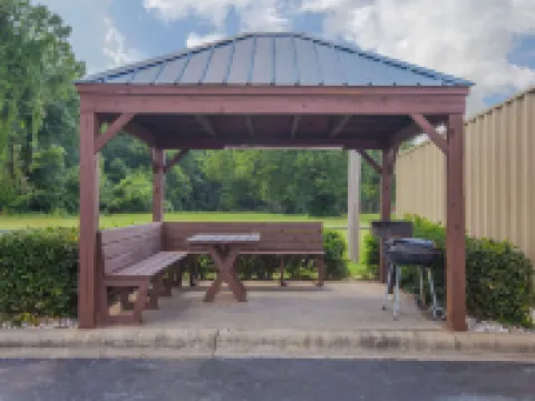 Days Inn & Suites by Wyndham Pine Bluff Hotels in Pine Bluff