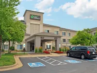 Extended Stay America Select Suites - St Louis - Airport - Central Hotels in Bridgeton
