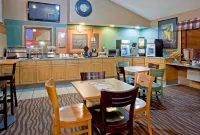 AmericInn by Wyndham Coon Rapids - breakfast
