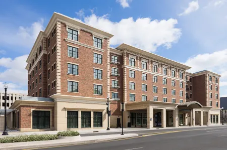 The Hancock Hotel Отели в г. Финдли