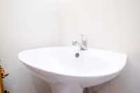 RedDoorz @ Griya Bougenville Magelang Hotels in Mertoyudan