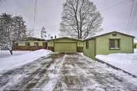 Rustic Crooked Lake Cottage w/ Views & Deck - 3-Star