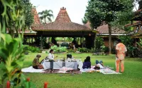 Pondok Tingal Borobudur Hotels in Wanurejo