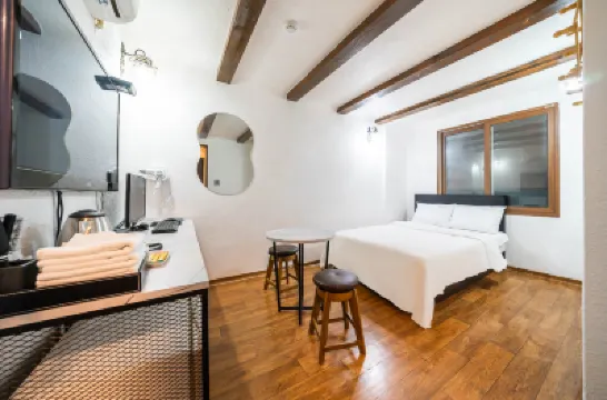 Mia Tomsey Hotels near Doseonsa Temple