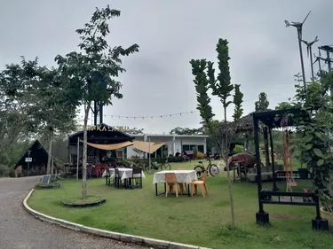 รูปภาพของคุ้มกะลาหัว cafe&farmstay