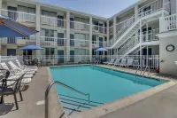 Atlantic Oceanside Dewey - Pools