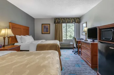 Quality Inn & Suites Hotels near Rock City Gardens