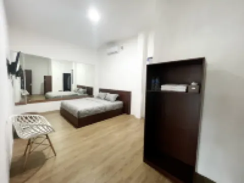 9-Haan Guest House Hotels in 