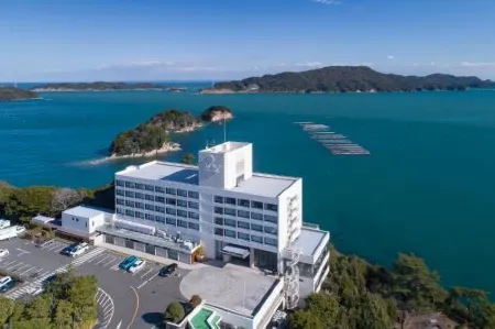 Toba International Hotel Отели рядом с достопримечательностью «Жемчужный остров Микимото»