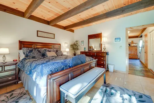 1 Mi to Lake Tahoe Condo with Deck in Kings Beach!