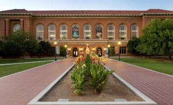 Hotel bridgeway Tucson international airport