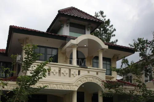 Villa Kota Bunga Peony - parking