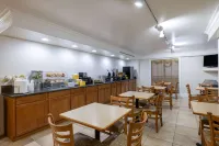 Days Inn by Wyndham Casper - breakfast