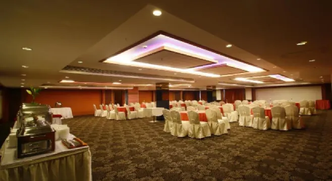 Grand Estancia Salem