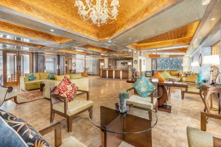 Hotel Royal Castle, Gulmarg Отели в г. Baramulla