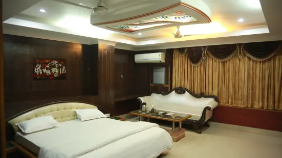 Hotel Raj Sheronz