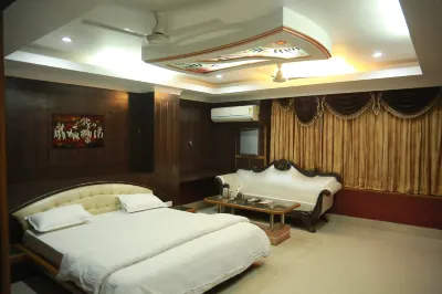 Hotel Raj Sheronz