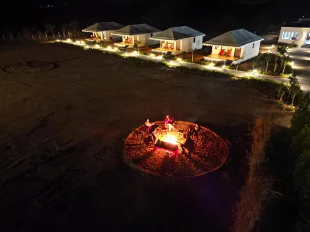 Jawai Empire Resort by Premier Hotels Отели рядом с достопримечательностью «Riva Stays & Trails»