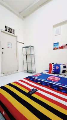 West Surabaya Homey Hotellit kohteessa Lontar