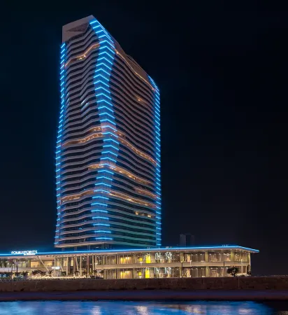 Four Points by Sheraton Izmir Отели рядом с достопримечательностью «Kemeralti Market»