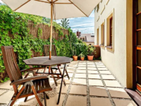 佩斯霍內特米基思吉酒店 茲戈熱萊茨縣酒店