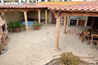 Duque Nest Hostel Hôtels à : 