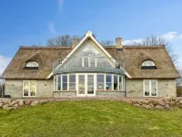 "Herlek" - 450m from the Sea
