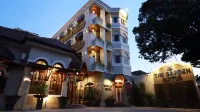 The Garden Suites Solo Hotel a Panularan