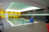 Tru by Hilton Chambersburg - Pools