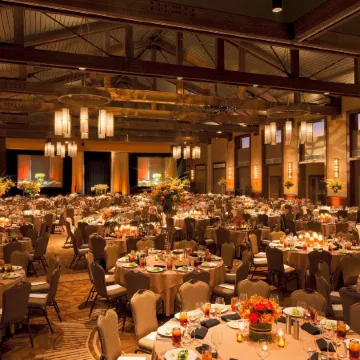 At&T Hotel & Conference Center