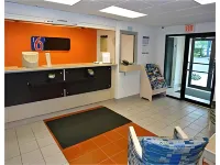 Motel 6 Arlington Heights, IL - Chicago North Central Hotels in Elk Grove Township
