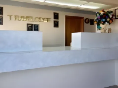 トラベロッジ バイ ウィンダム コーディール コーディールのホテル