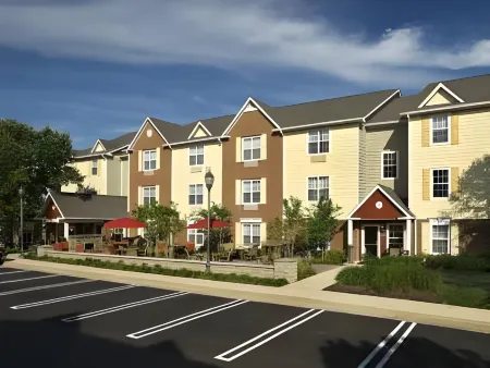 TownePlace Suites Gaithersburg Отели рядом с достопримечательностью «Уотерс Хаус Спешиал Парк, МНКПК»