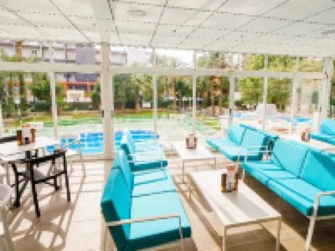 Apartamentos El Faro by MC Hoteles en Benidorm