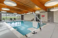 Country Inn & Suites by Radisson, Charlottesville-UVA, VA - Pools