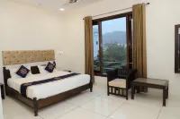 Clover Inn Hotels near B-Block, Garden