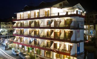 New Harmony Inn