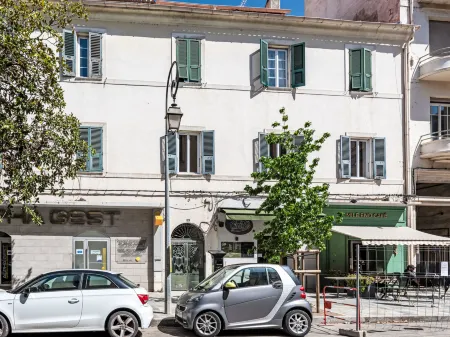 Casa Grandval Отели в г. Аяччо