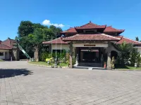 Mirah Hotel Hotels near Pantai Lampon