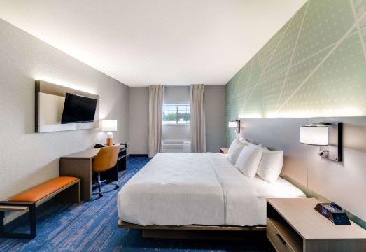 Comfort Inn & Suites Weston - Wausau - Housity