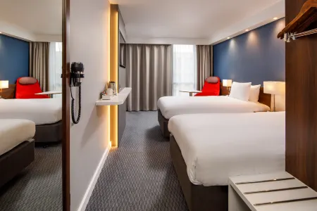 Holiday Inn Express London - Excel Отели рядом с достопримечательностью «Айленд Гарденс»