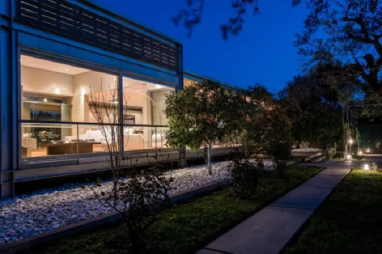 Studio Rio Unique Space with Garden and Garage