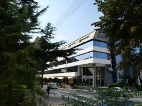 Queen's Hotel - Zebra Centre