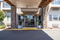 Red Lion Inn & Suites Vancouver فنادق في Clark County